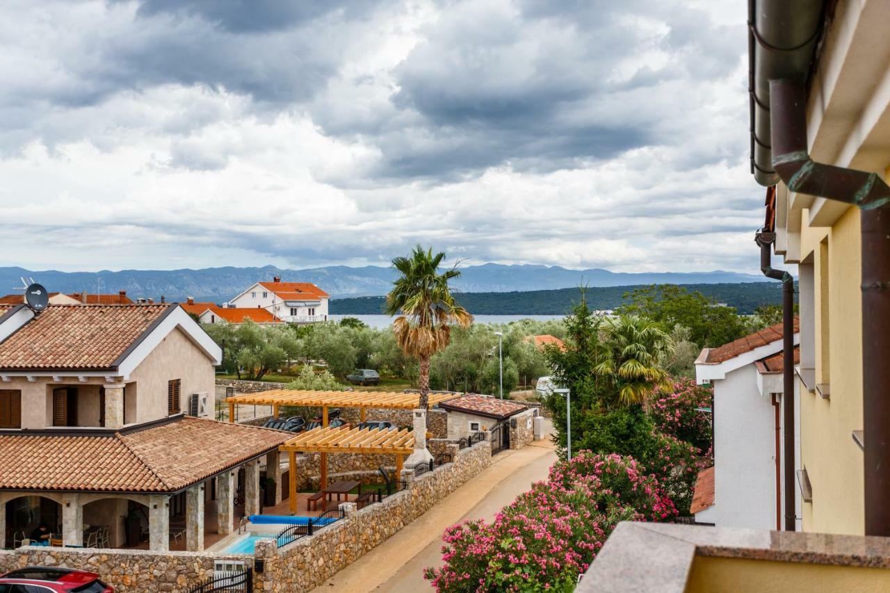 Villa Luka Malinska Exterior foto